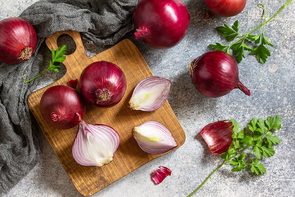 6 Jenis Penyakit yang Menyerang Tanaman Bawang Merah